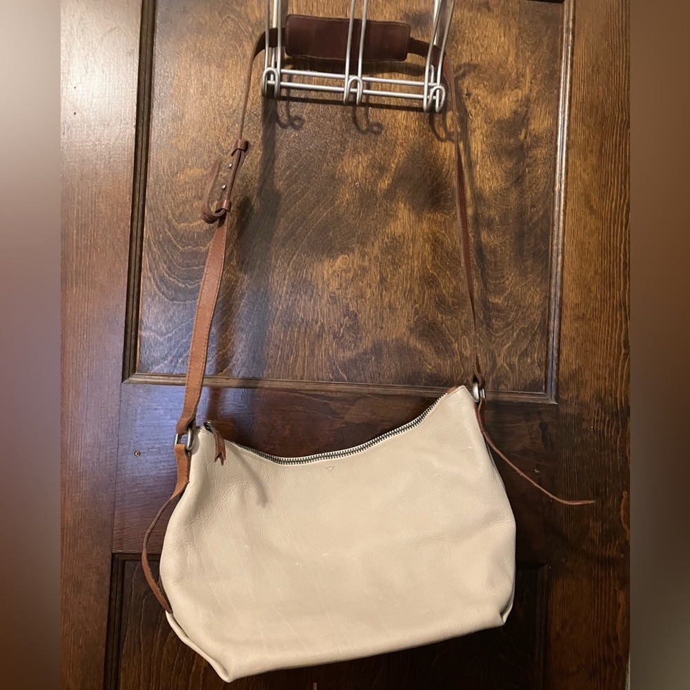 Madewell off-white leather bag.